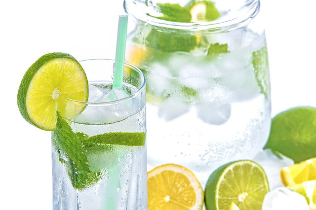 9 Benefits of Drinking Water